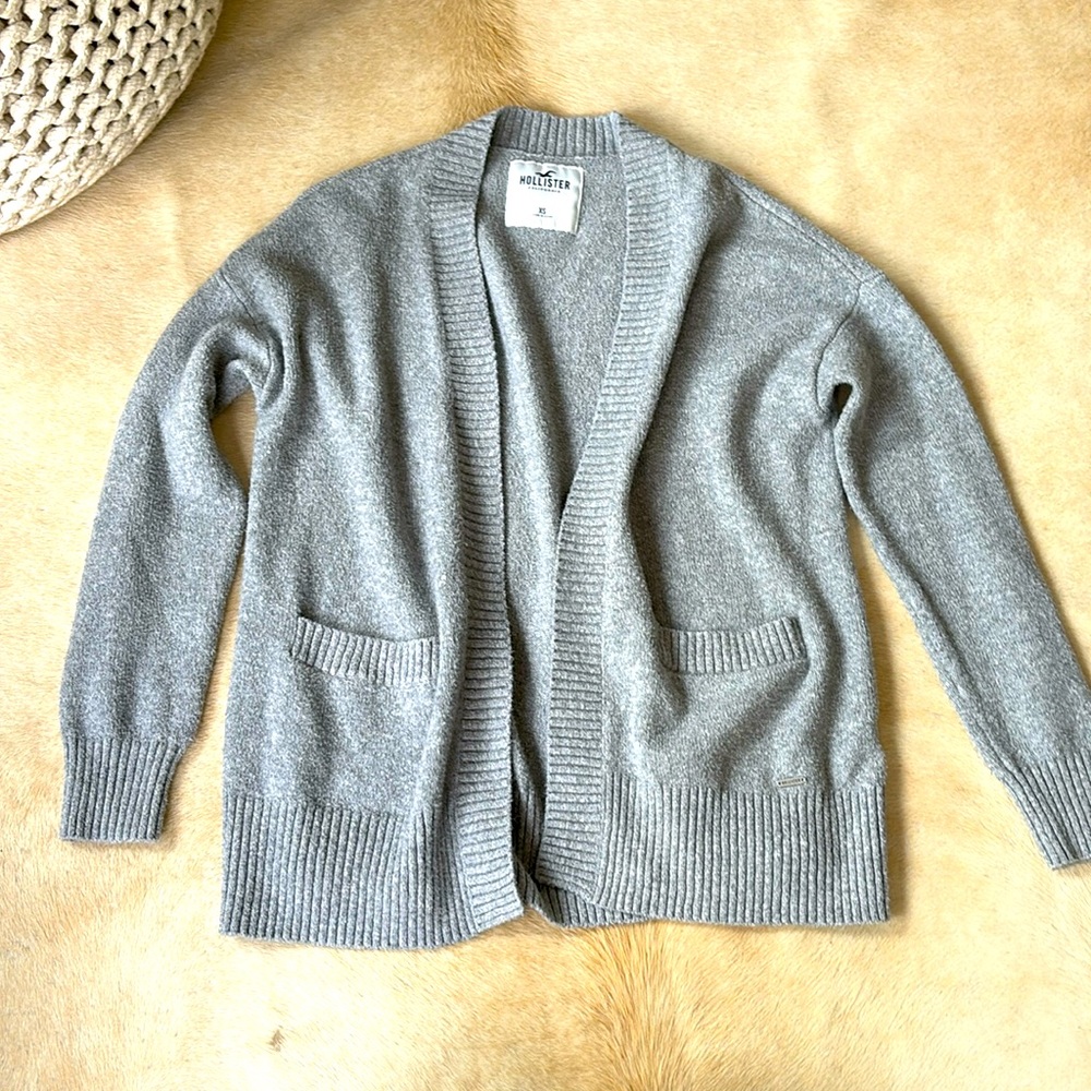 HOLLISTER Granny Open Front Gray Knit CARDIGAN